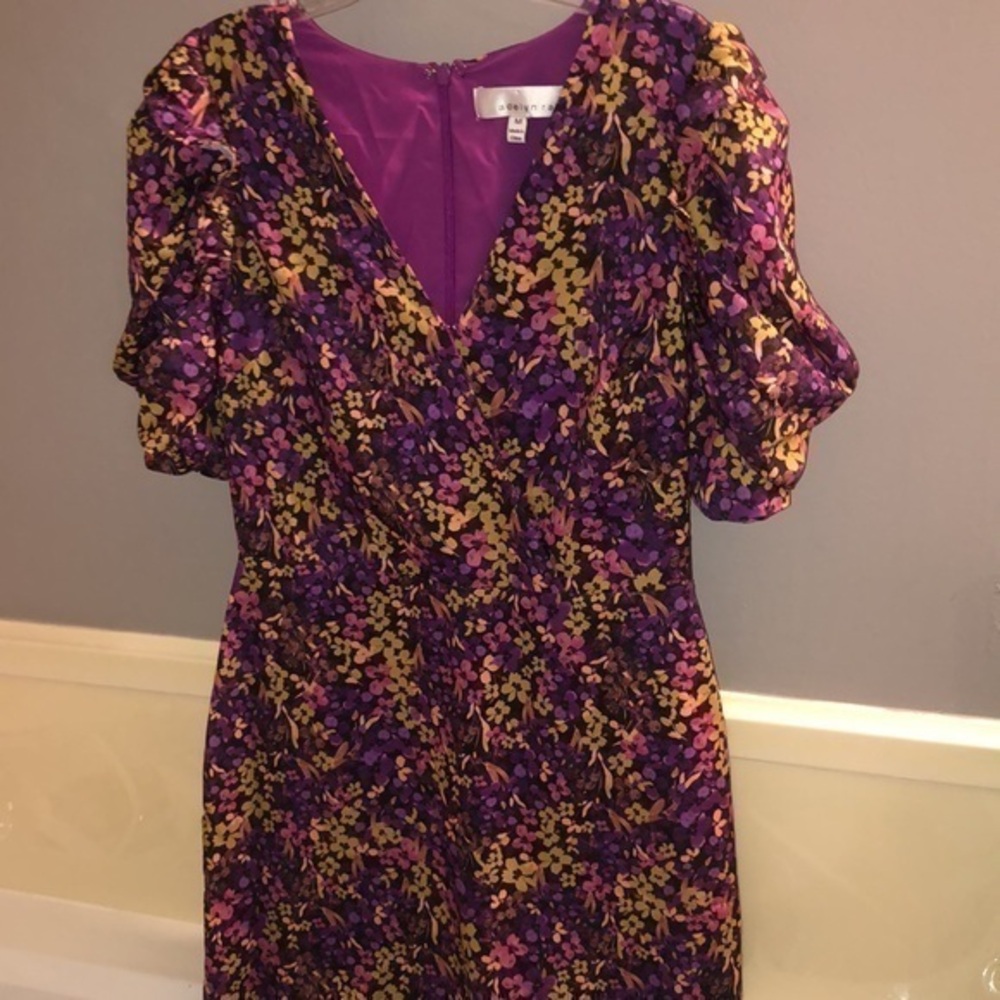 Adelyn Rae Shades of purple pink and‎ green floral dress size Medium